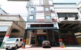 Red Doors Hotel Manila