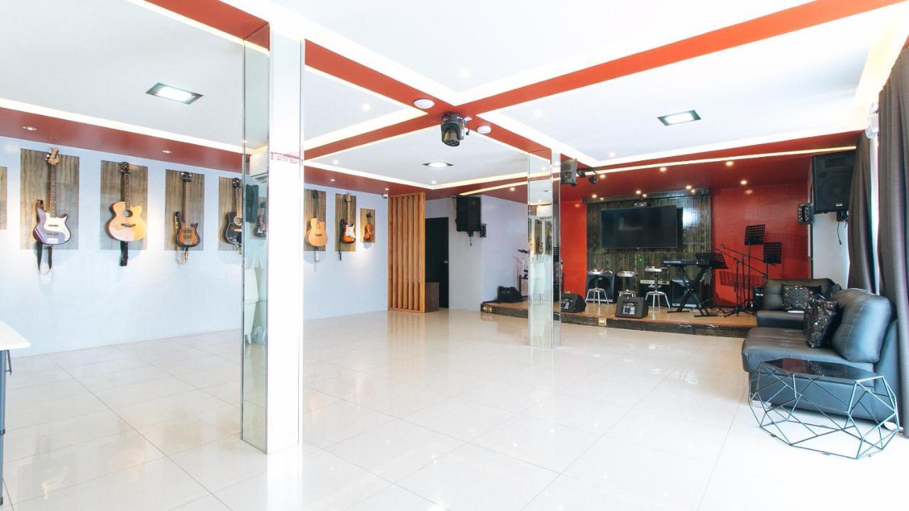 Reddoorz @ Walk Inn Hotel Manila Exterior photo